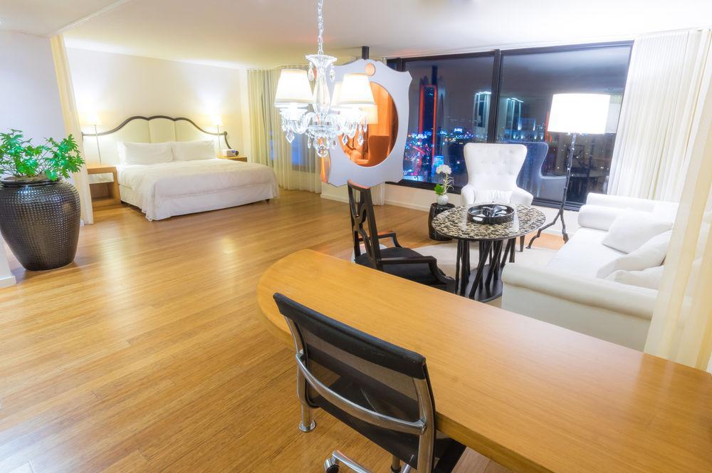 Mondrian Angeles 4*