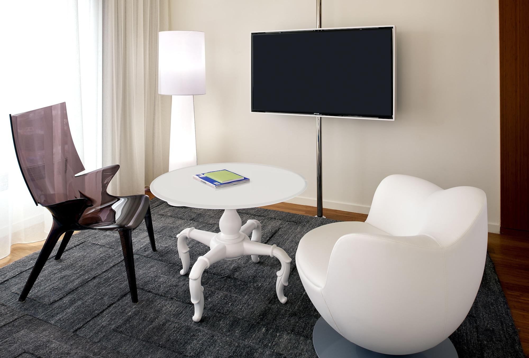 Mondrian Angeles Hotel 4*