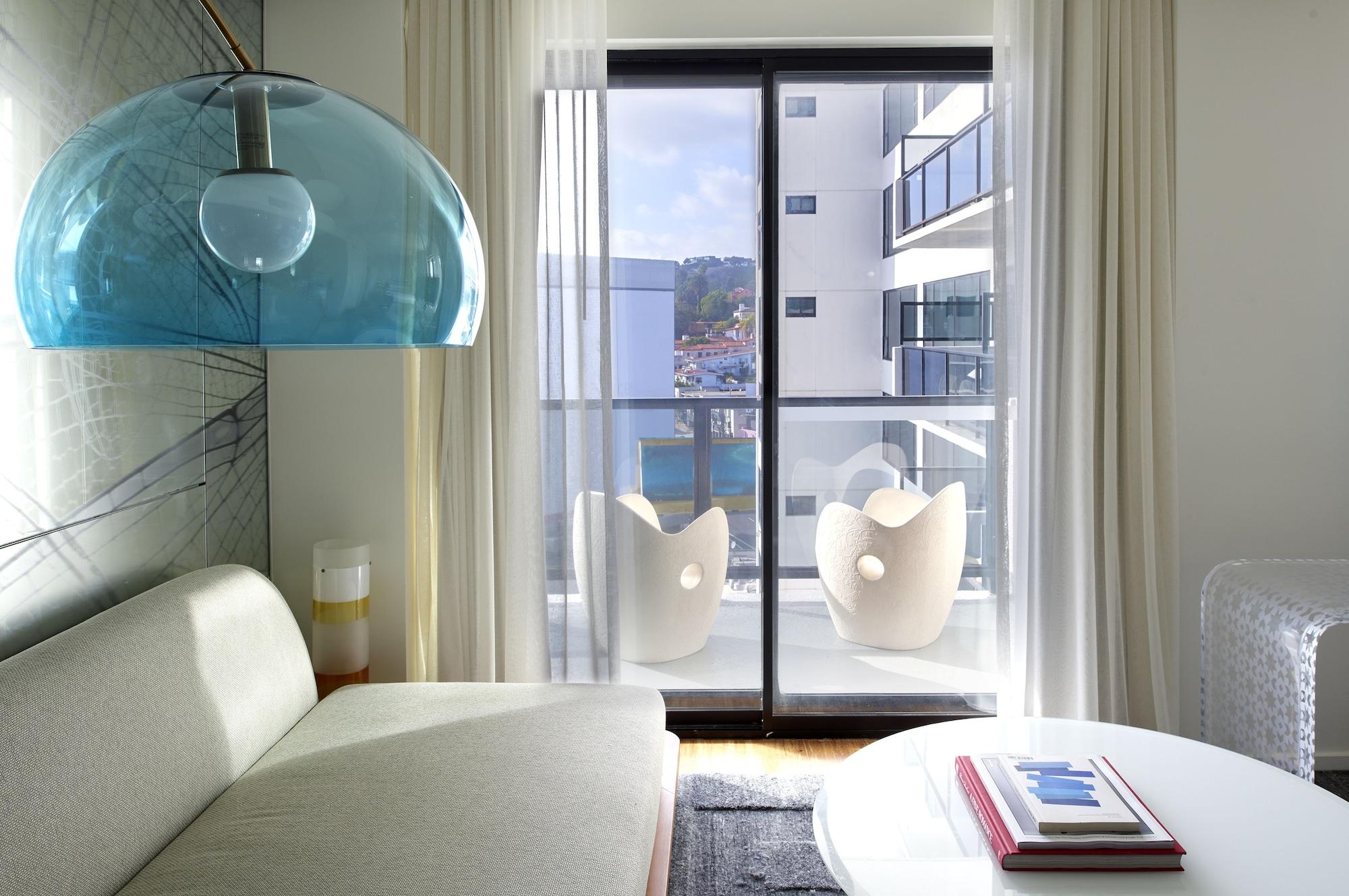Mondrian Angeles 4*