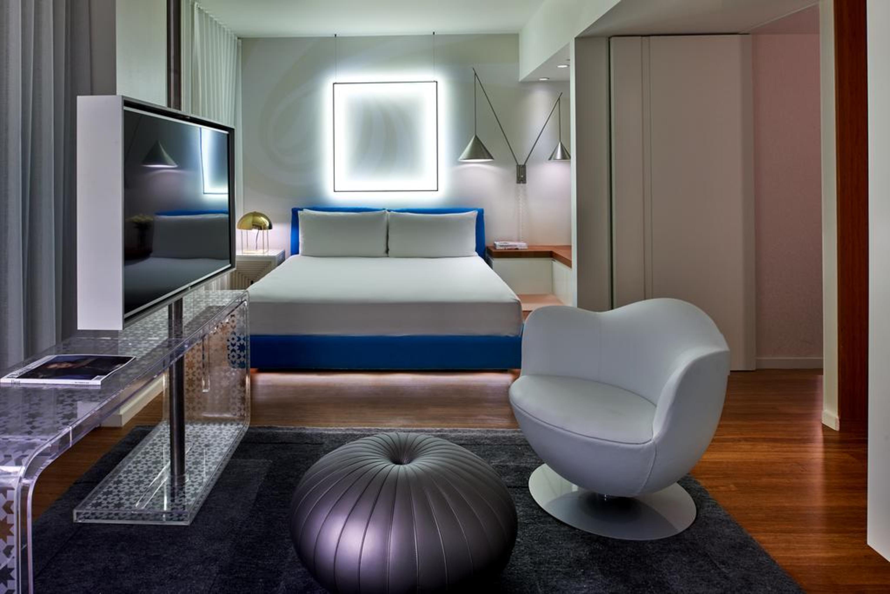 Mondrian Angeles 4*