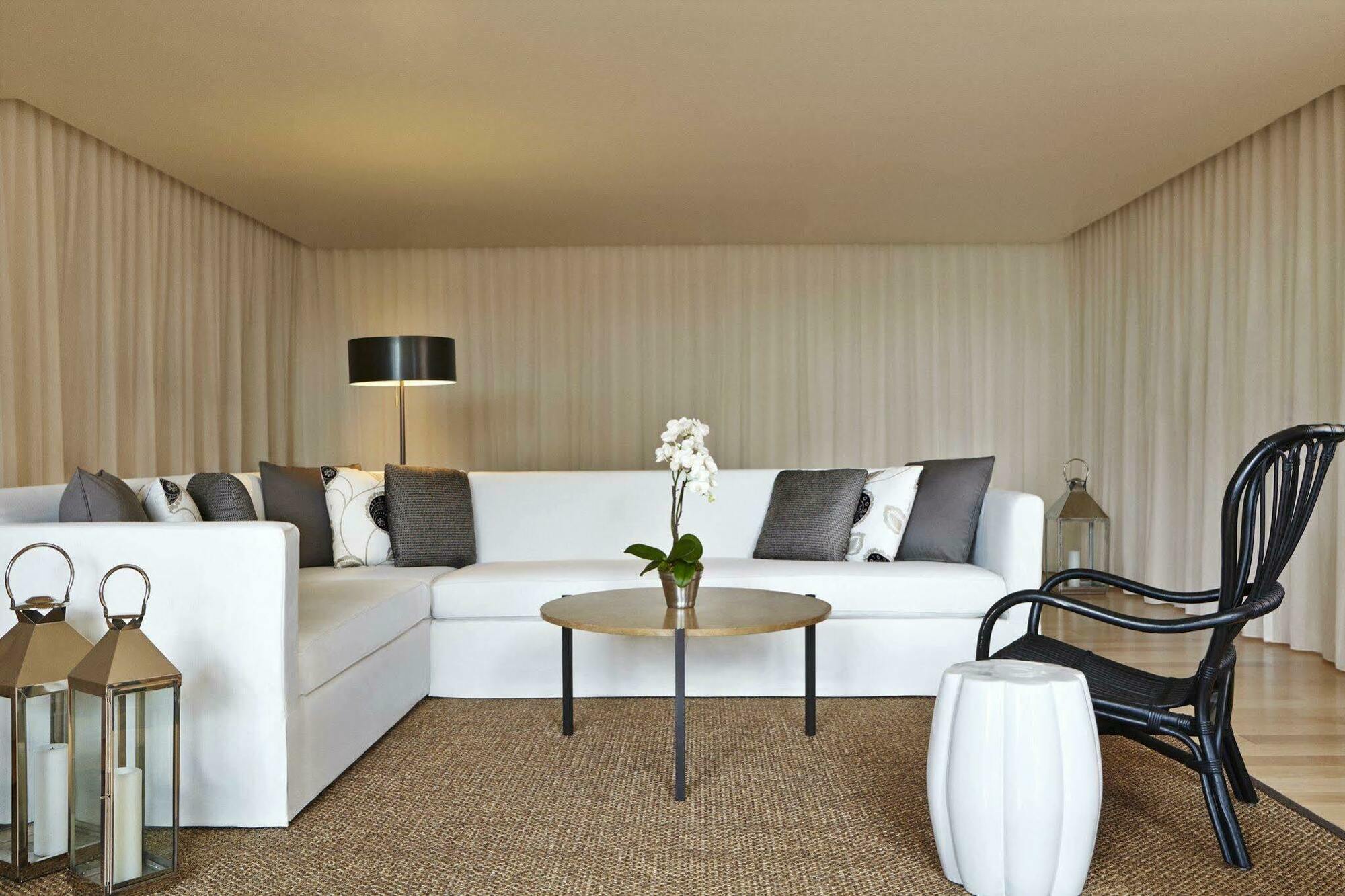 Mondrian Angeles Hotel 4*